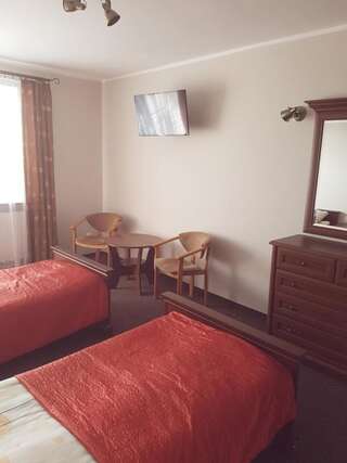 Курортные отели Sanatorium Zefir Крыница-Морска Стандартный двухместный номер с 2 отдельными кроватями-7